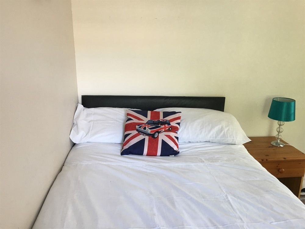 Bed and Breakfast Sleepneat Ascot  Esterno foto